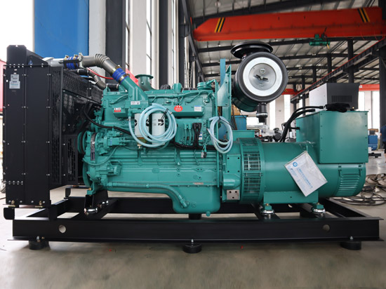 550KW重慶康明斯發(fā)電機(jī)組 550KW重慶康明斯發(fā)電機(jī)組